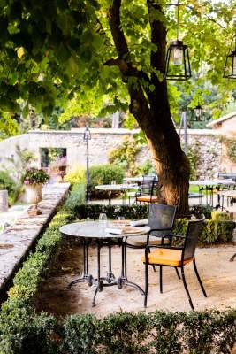 Outside Château de la Pioline Gastronomic Restaurant Aix-en-Provence Pierre Reboul