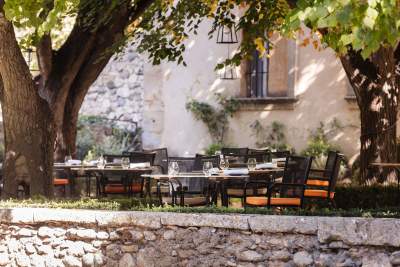 Extérieur Château de la Pioline Restaurant Gastronomique Aix-en-Provence Pierre Reboul