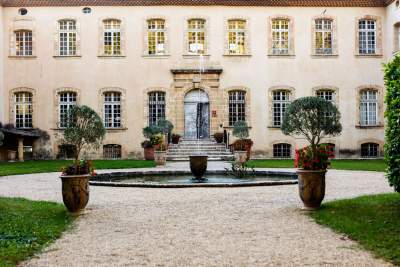 Extérieur Château de la Pioline Restaurant Gastronomique Aix-en-Provence Pierre Reboul